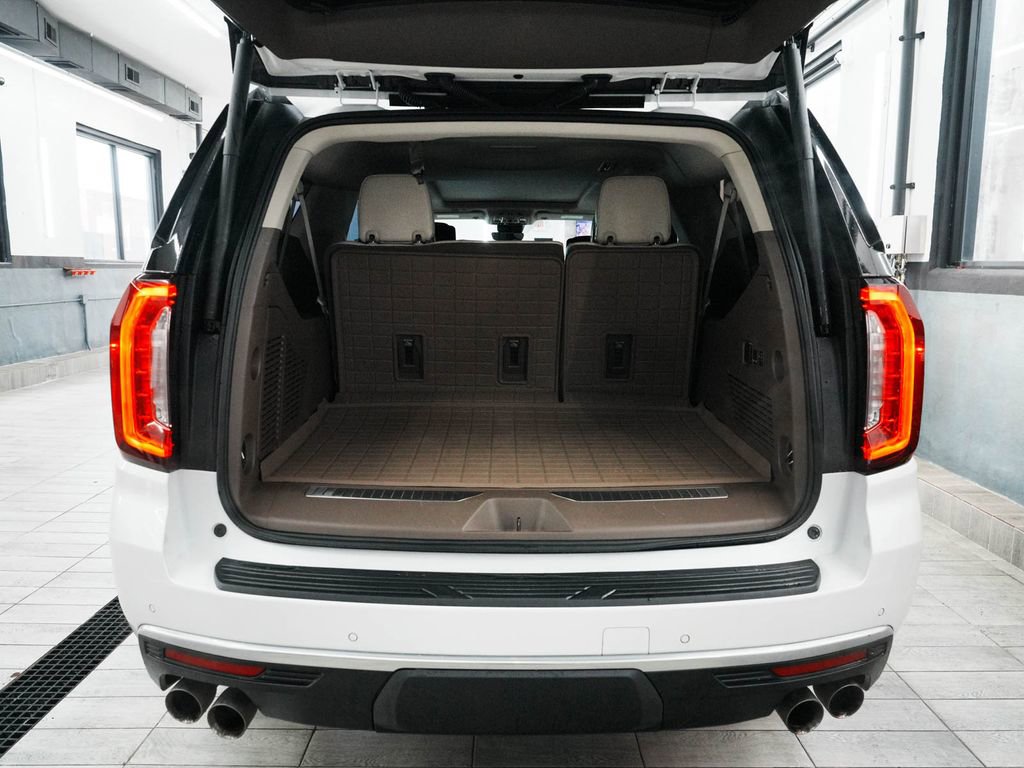 Used 2024 GMC Yukon XL Denali w/ Advanced Technology Package AWD/4WD image 42