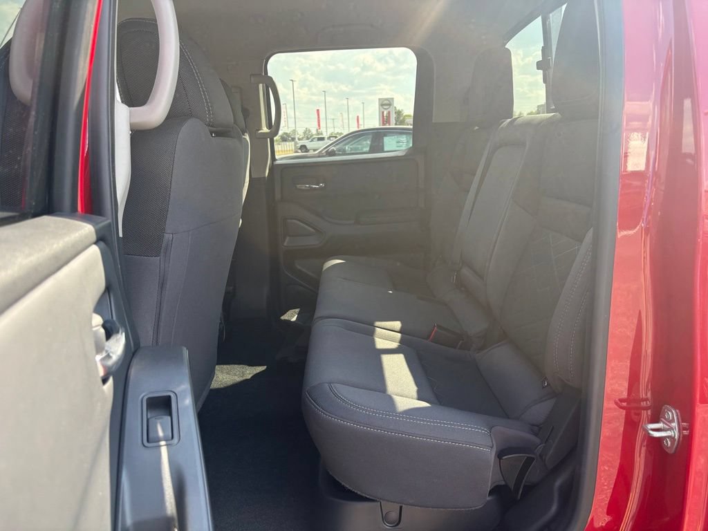 Used 2025 Nissan Frontier SV w/ SV Convenience Package AWD/4WD image 19