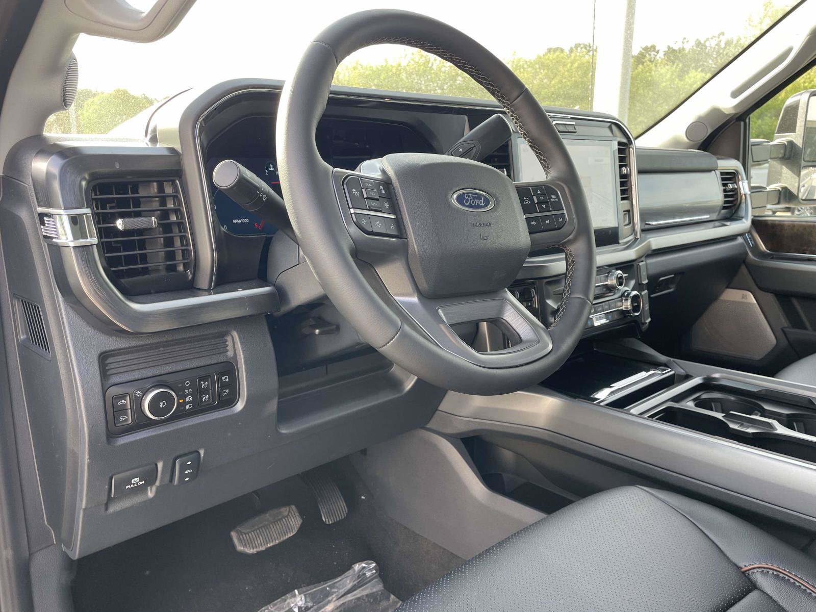New 2026 Ford F250 Lariat w/ Black Appearance Package AWD/4WD image 17