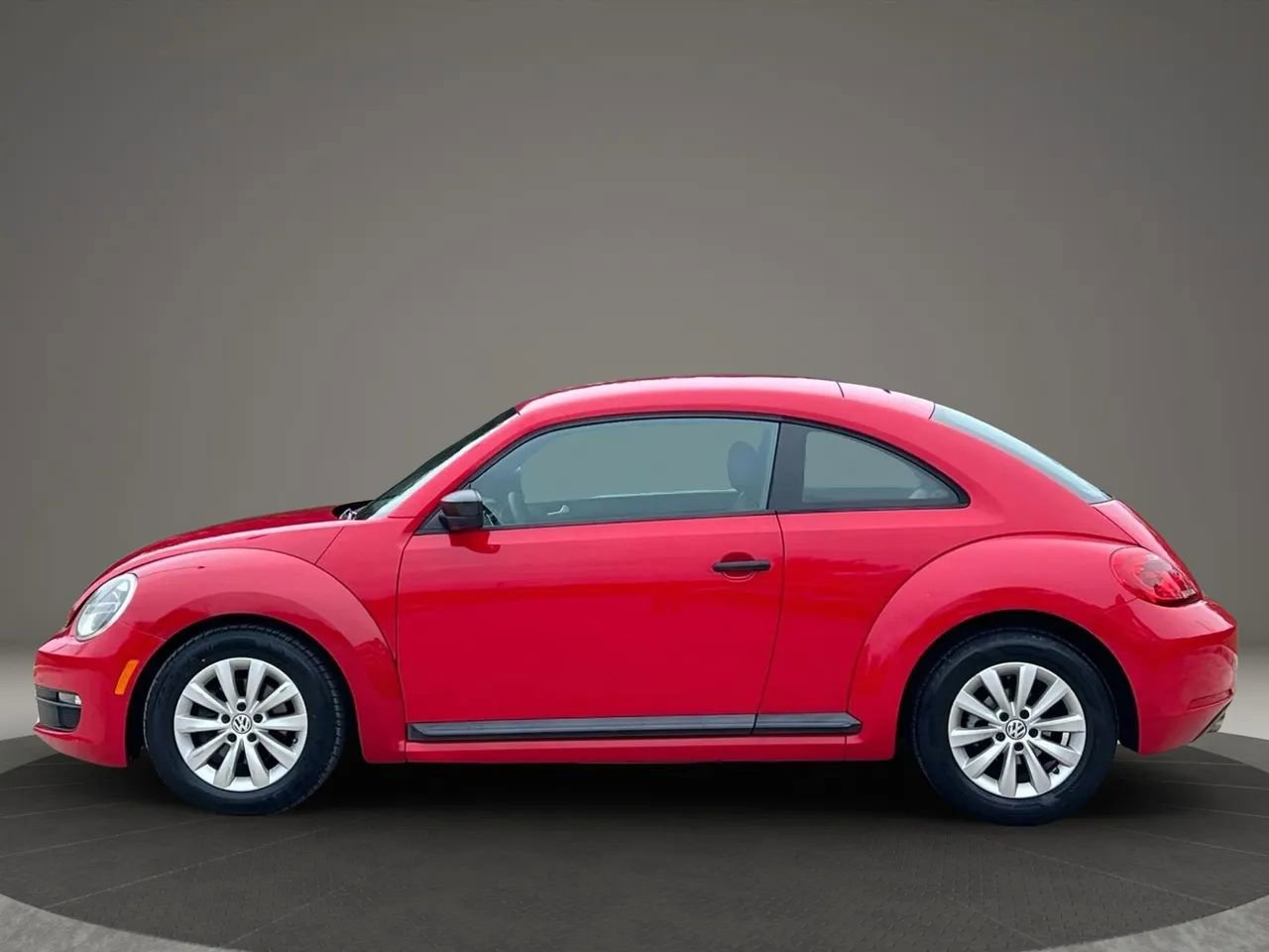 Used 2015 Volkswagen Beetle 1.8T Classic FWD image 6