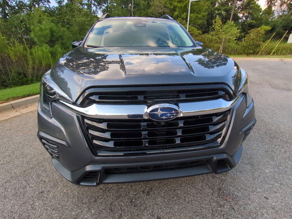 Used 2026 Subaru Ascent Limited w/ Popular Package #2 AWD/4WD image 2