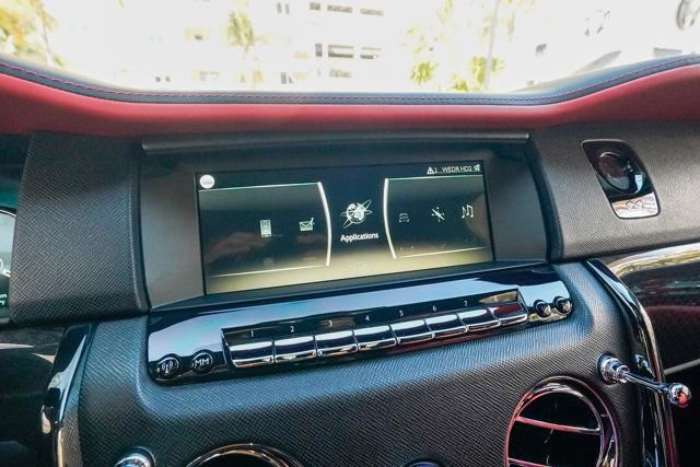 Used 2023 Rolls-Royce Cullinan Black Badge w/ Driver's Package image 60