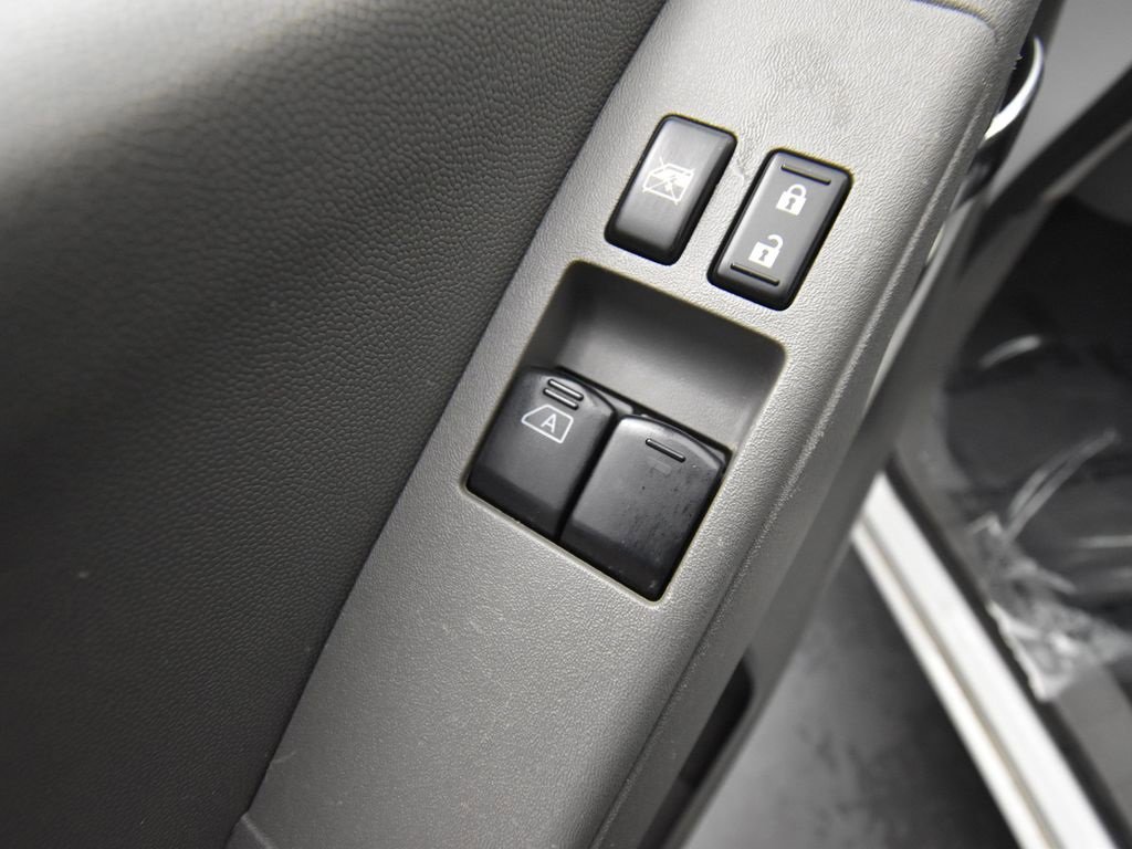 Used 2020 Nissan Frontier S image 10