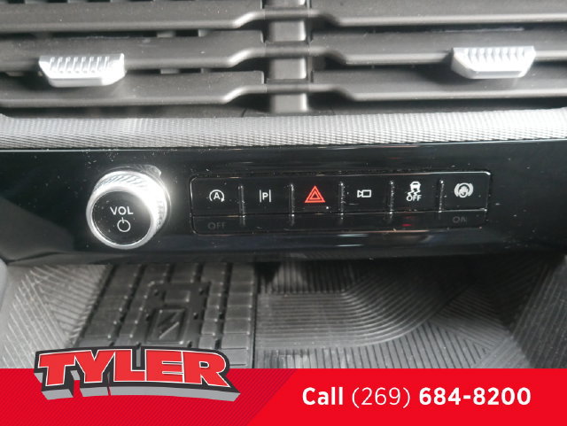 Used 2025 Ford Explorer ST AWD/4WD image 30