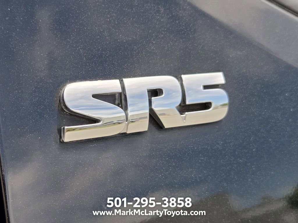 Used 2018 Toyota Tacoma SR5 RWD image 14