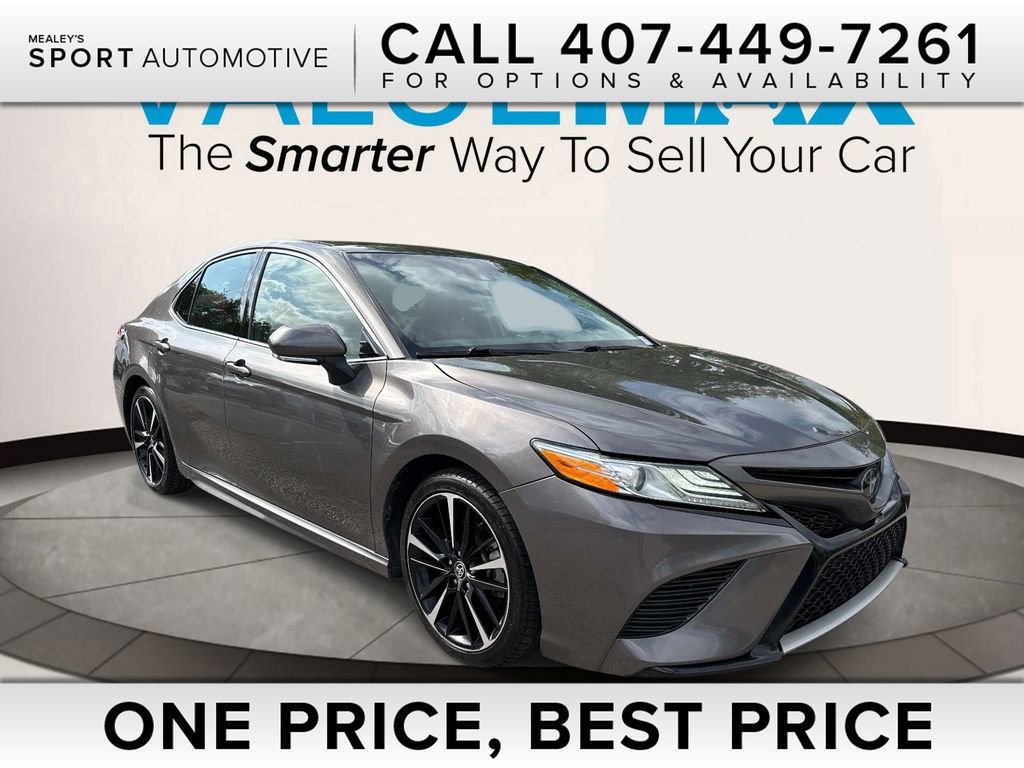 Used 2020 Toyota Camry XSE image 1
