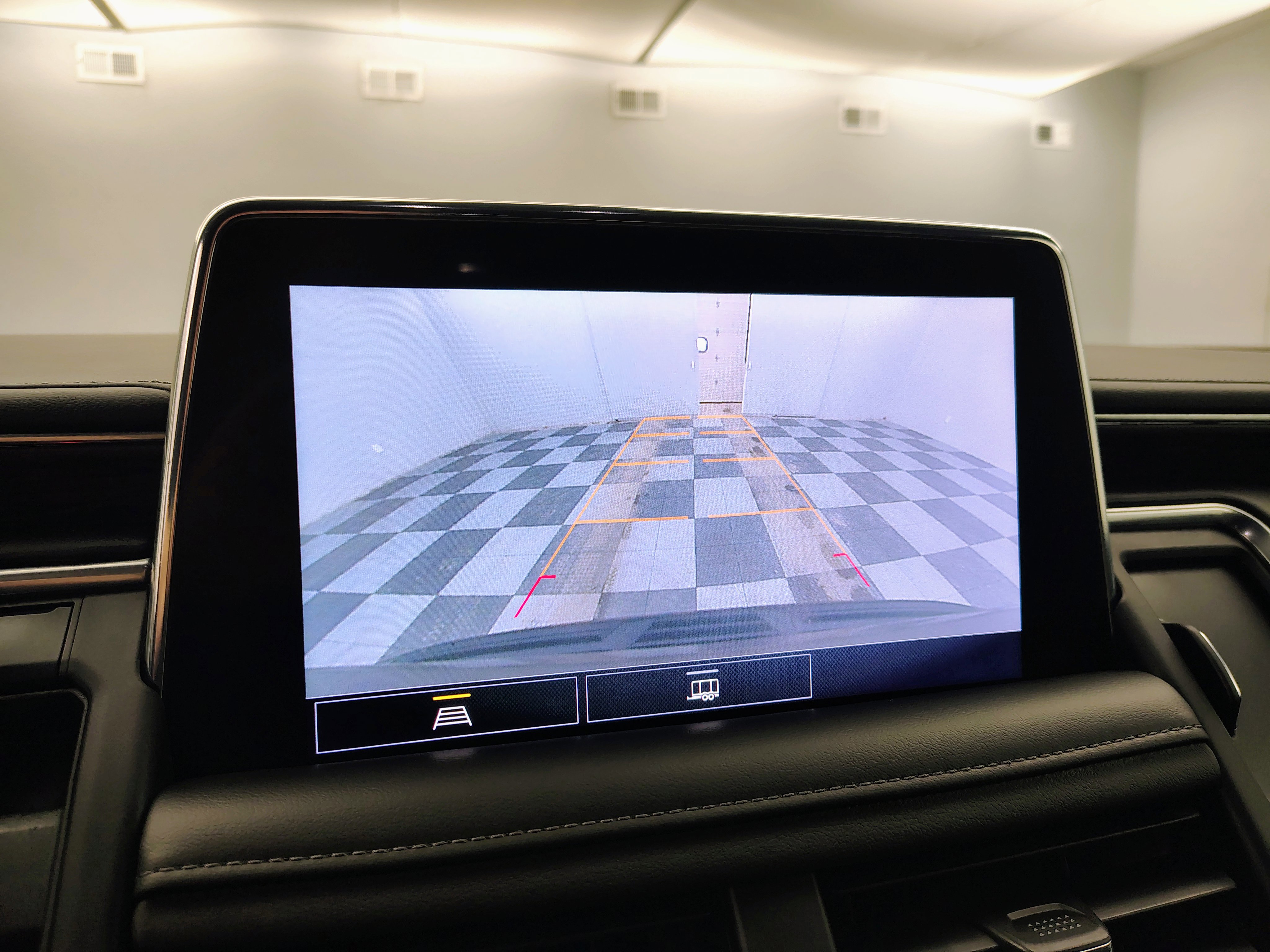 Used 2021 Chevrolet Tahoe Z71 image 4