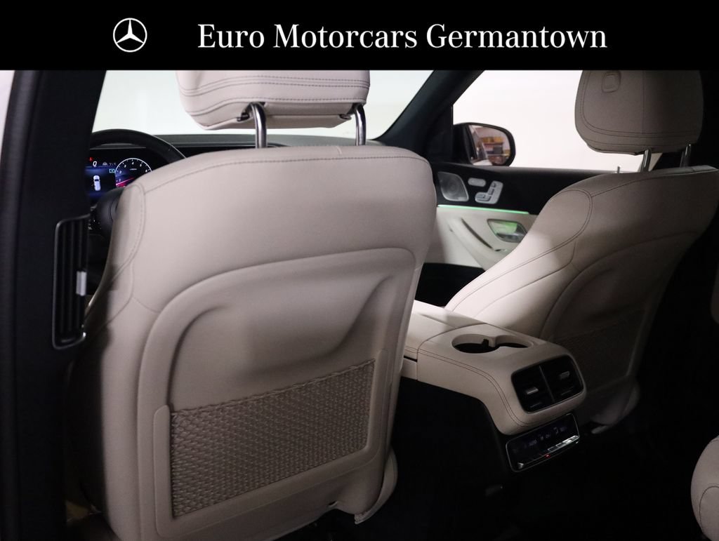 Used 2025 Mercedes-Benz GLS 450 4MATIC w/ AMG Line Exterior image 44