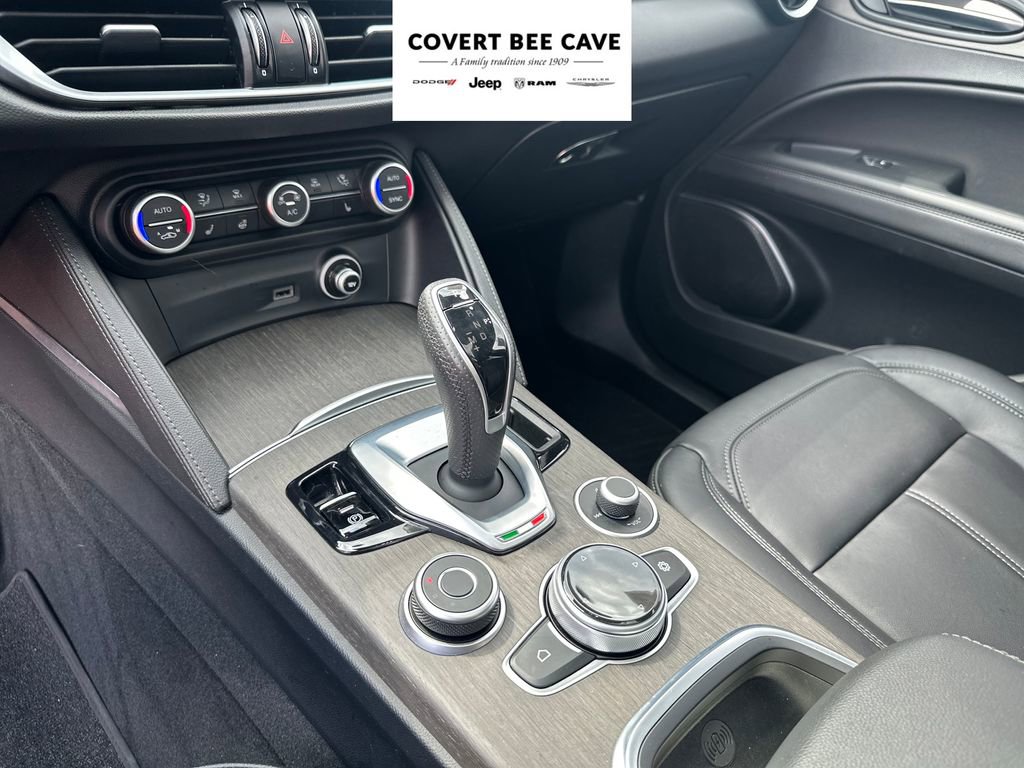 Used 2023 Alfa Romeo Stelvio Ti image 36
