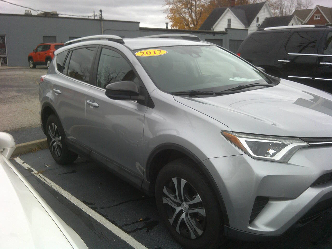 Used 2017 Toyota RAV4 LE image 6
