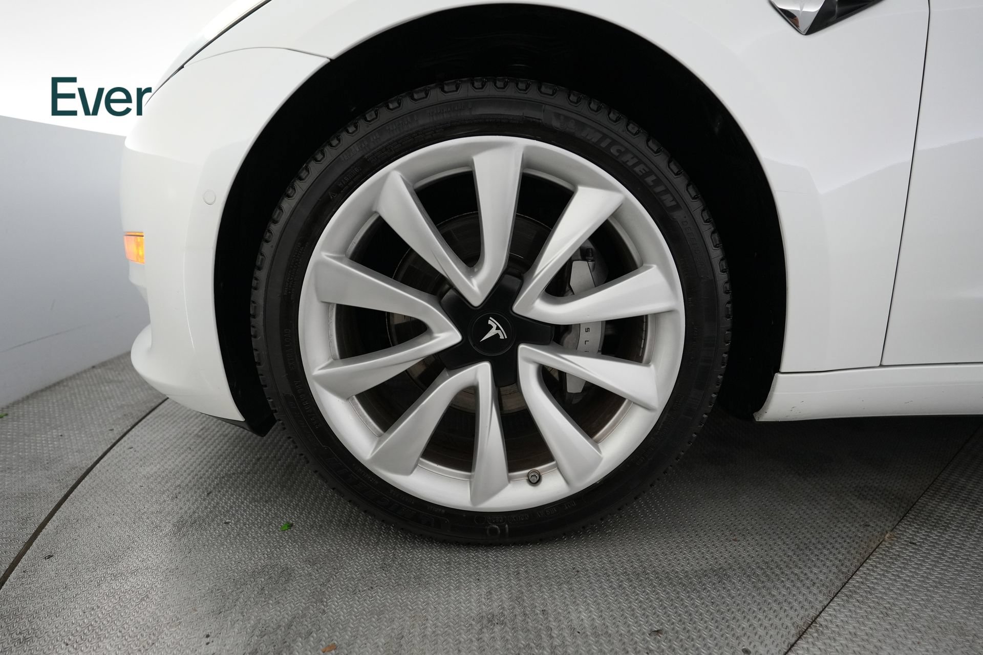 Used 2020 Tesla Model 3 Standard Range RWD image 19