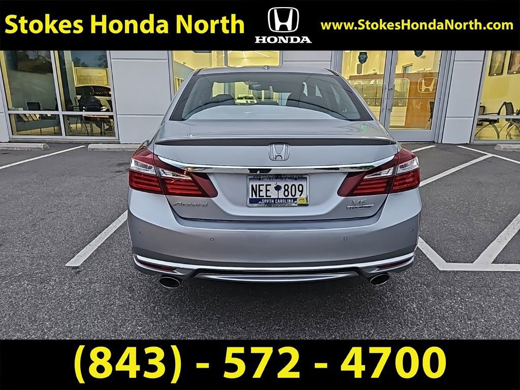 Used 2017 Honda Accord Touring image 8