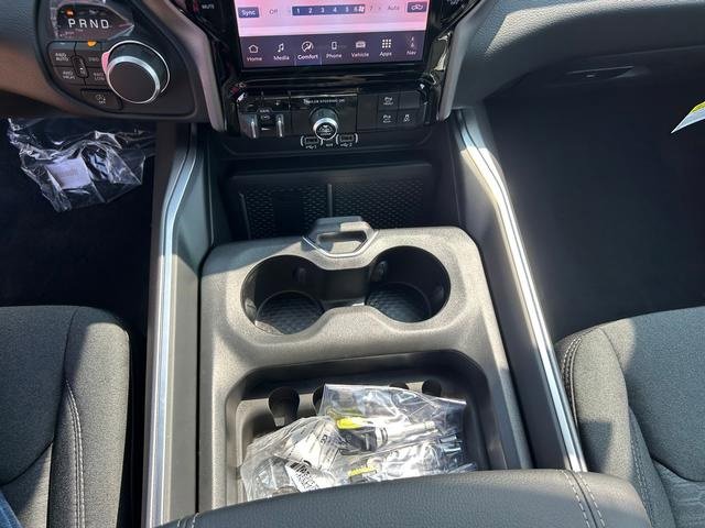 New 2026 RAM 1500 4x4 Crew Cab image 20