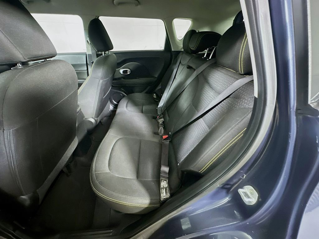 Used 2015 Kia Soul + FWD image 13