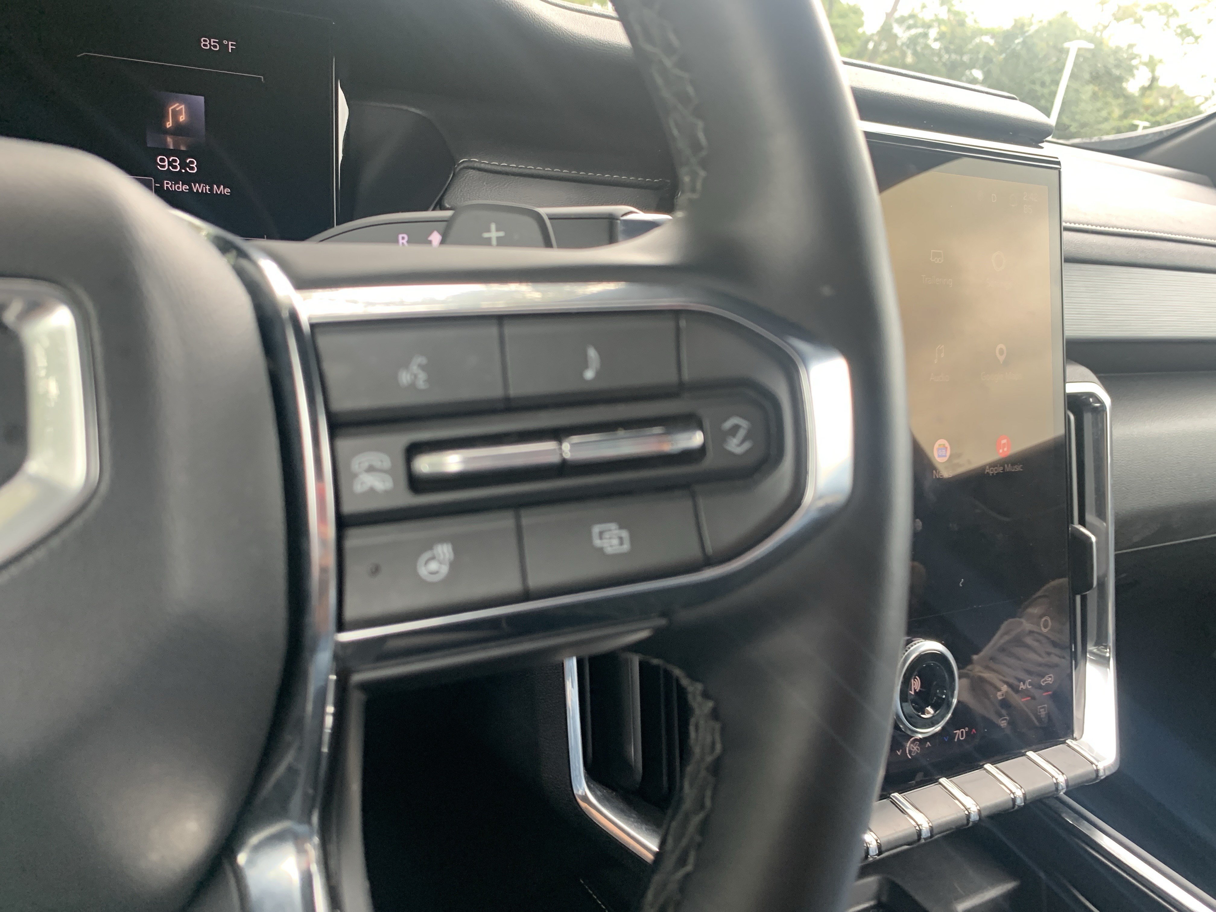 Used 2026 GMC Acadia Elevation w/ Elevation Premium Package FWD image 20