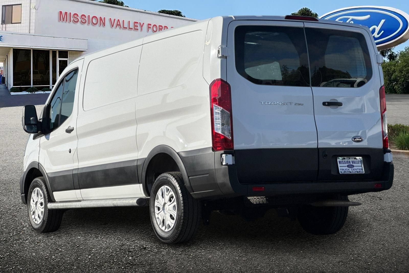 Used 2025 Ford Transit 250 Low Roof w/ Exterior Upgrade Package RWD image 6
