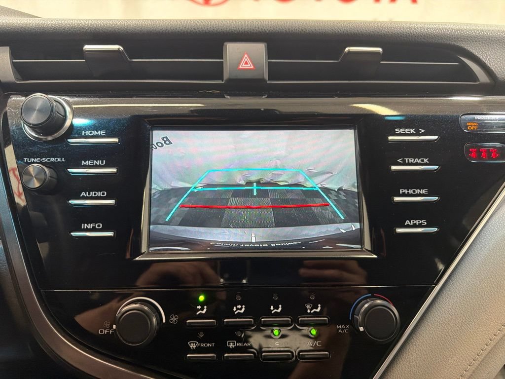 Used 2018 Toyota Camry LE FWD image 30