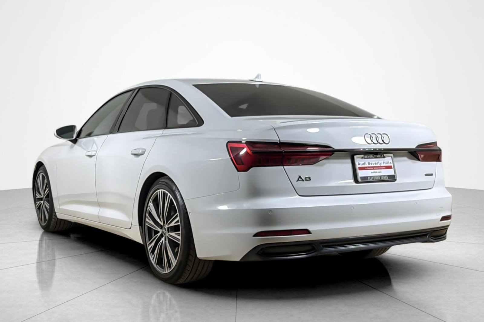 Used 2023 Audi A6 Premium Plus w/ Premium Plus Package AWD/4WD image 3