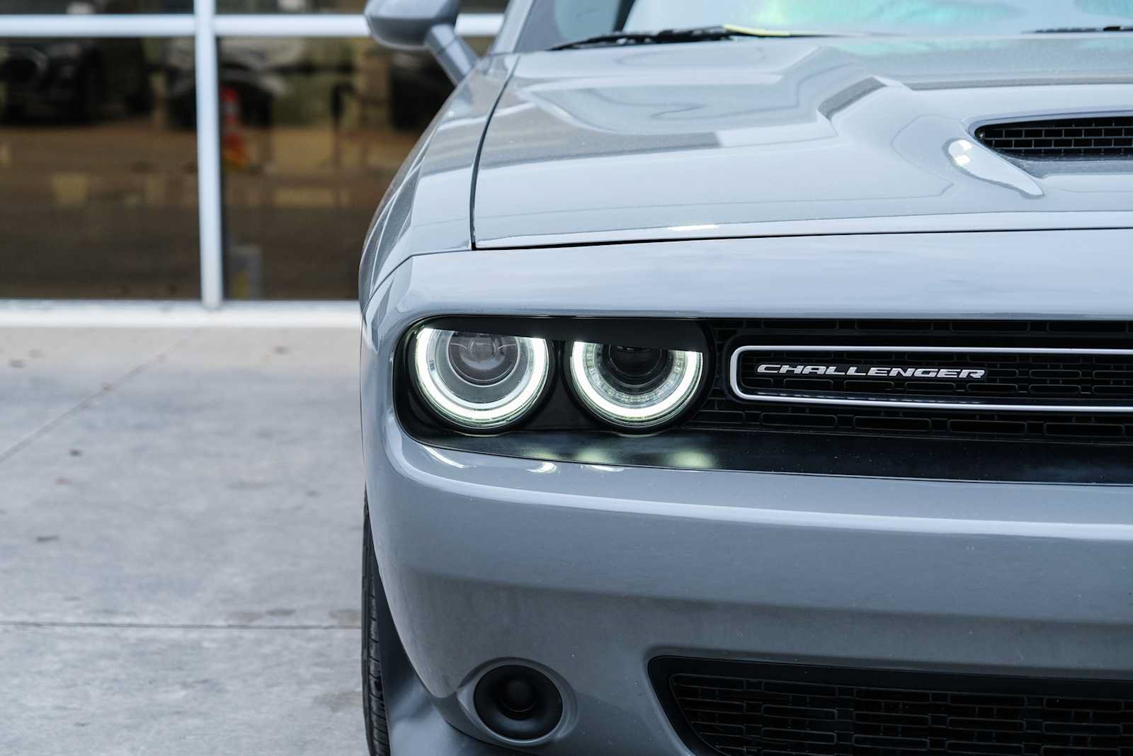 Used 2023 Dodge Challenger R/T RWD image 5