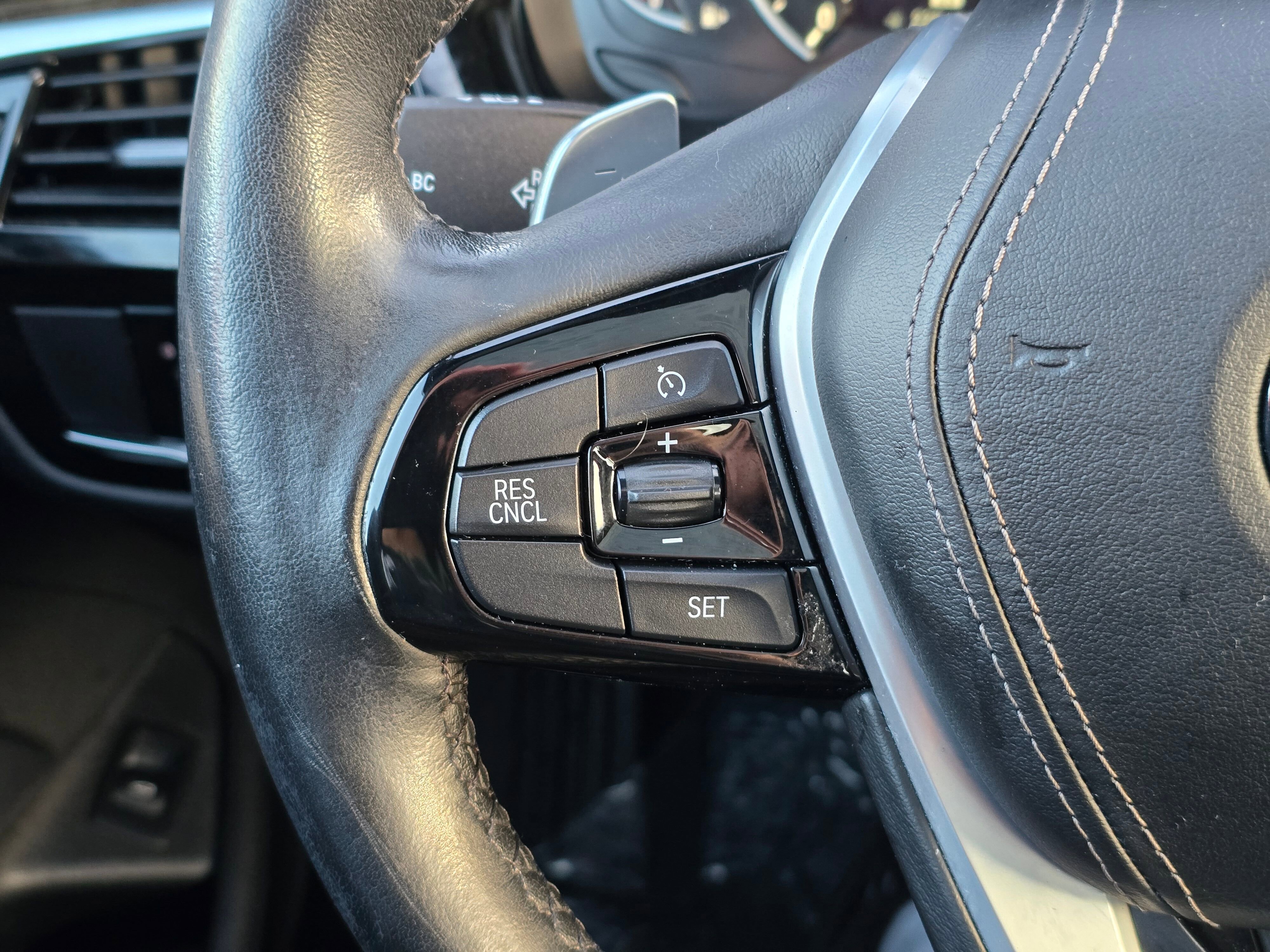 Used 2019 BMW 530i xDrive w/ Convenience Package image 28