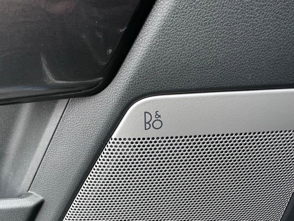 Used 2021 Ford F150 Lariat w/ Equipment Group 502A High image 19