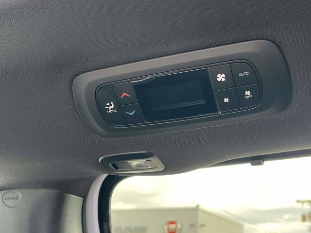 New 2027 Chrysler Pacifica Limited AWD/4WD image 17