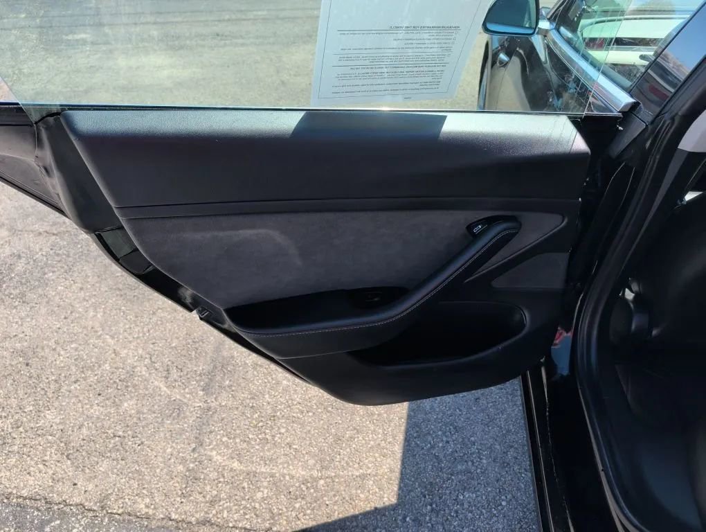 Used 2019 Tesla Model 3 Long Range image 18