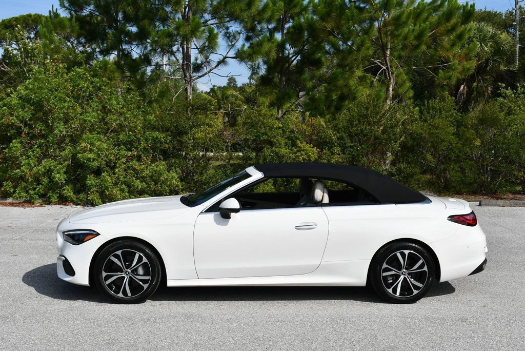 Used 2024 Mercedes-Benz CLE 300 4MATIC Cabriolet image 32