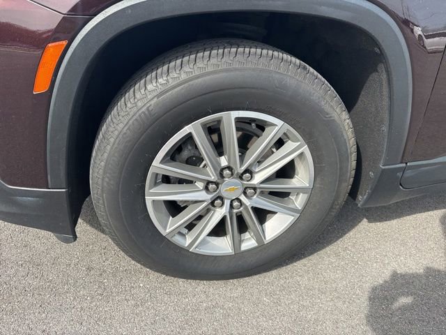 Used 2023 Chevrolet Traverse LT image 9