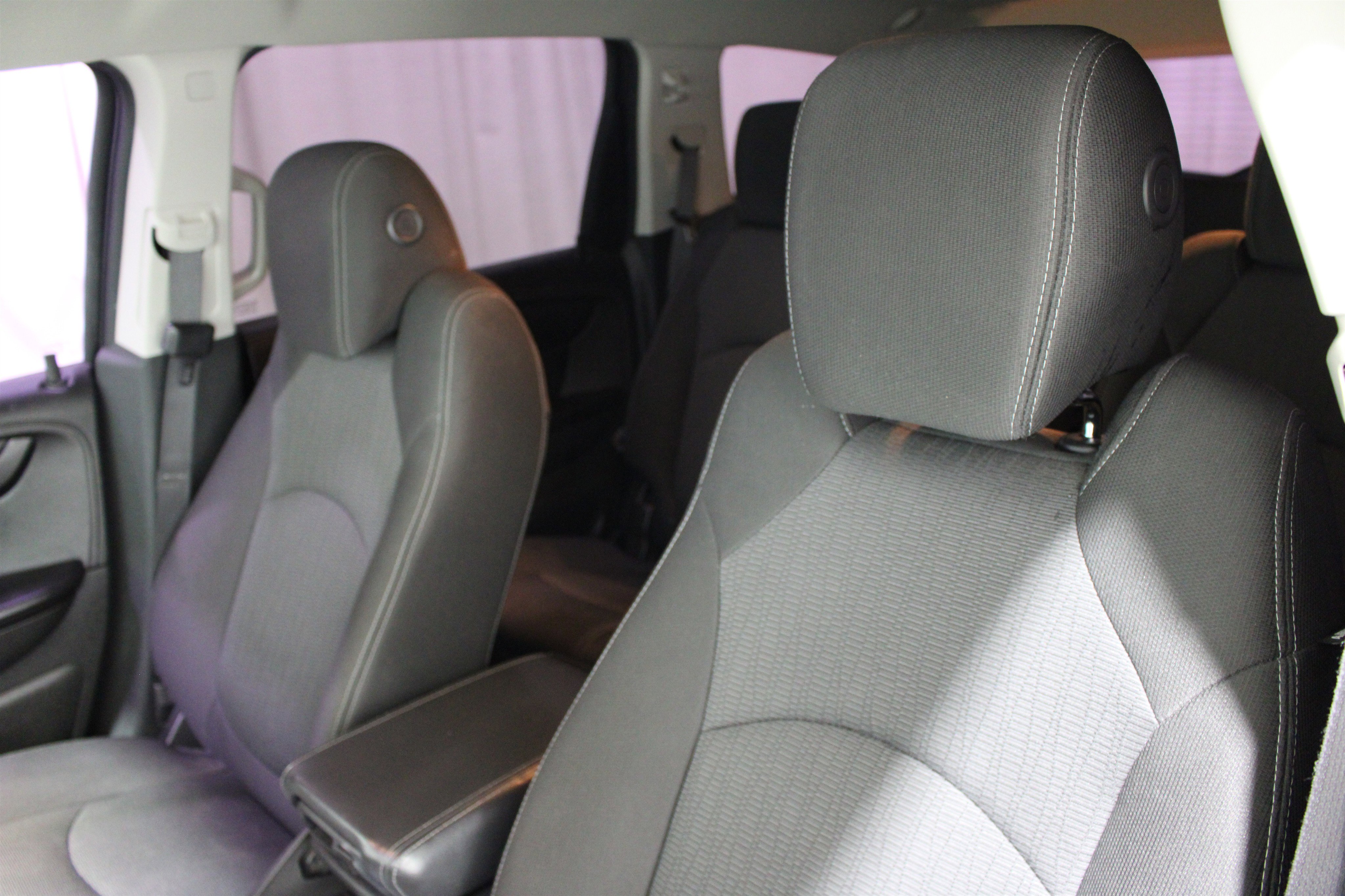 Used 2017 Chevrolet Traverse LT FWD image 4