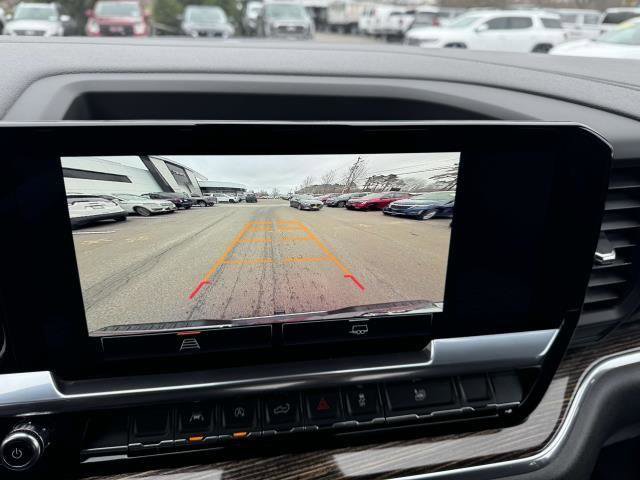 Used 2024 GMC Sierra 1500 SLE image 17