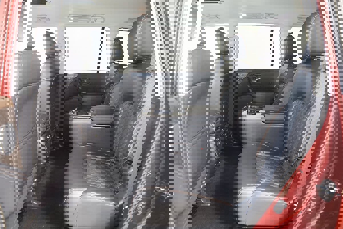 Used 2024 Nissan Armada Platinum w/ Captain's Chairs Package image 55