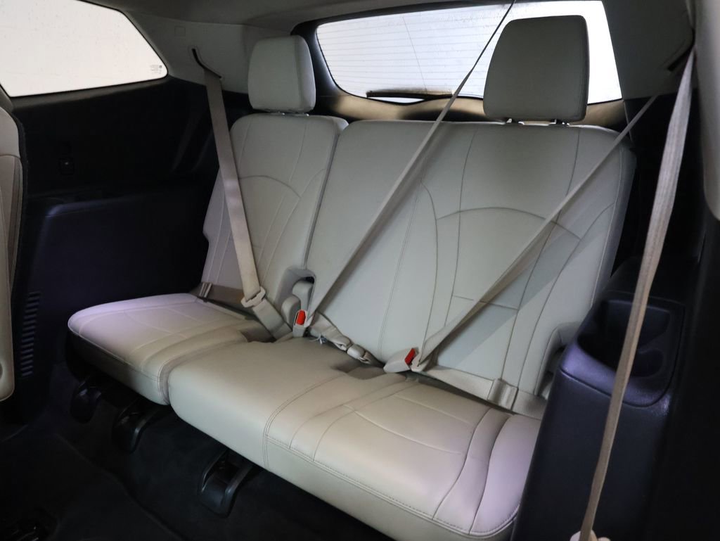 Used 2021 Buick Enclave Essence w/ Sound and Sites Package image 28