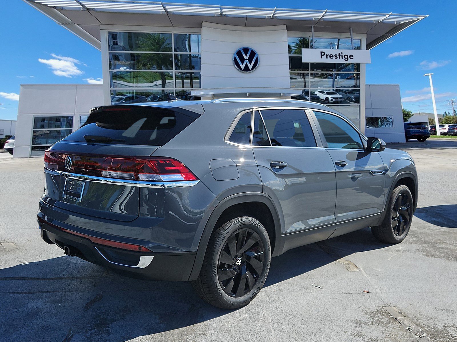New 2026 Volkswagen Atlas Cross Sport SE image 4