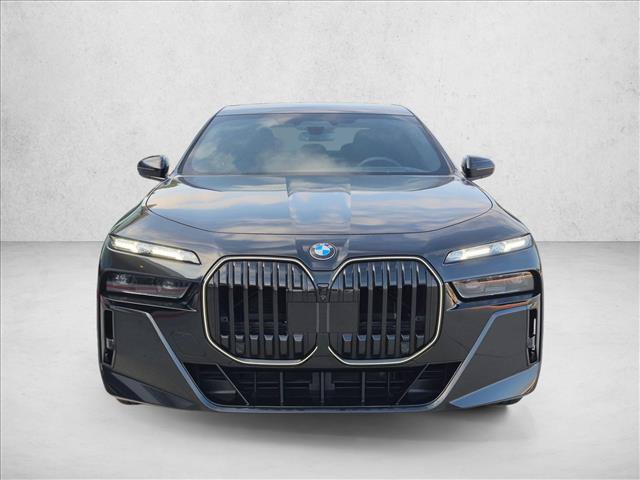 Certified 2025 BMW 760i xDrive w/ Executive Package AWD/4WD video 2
