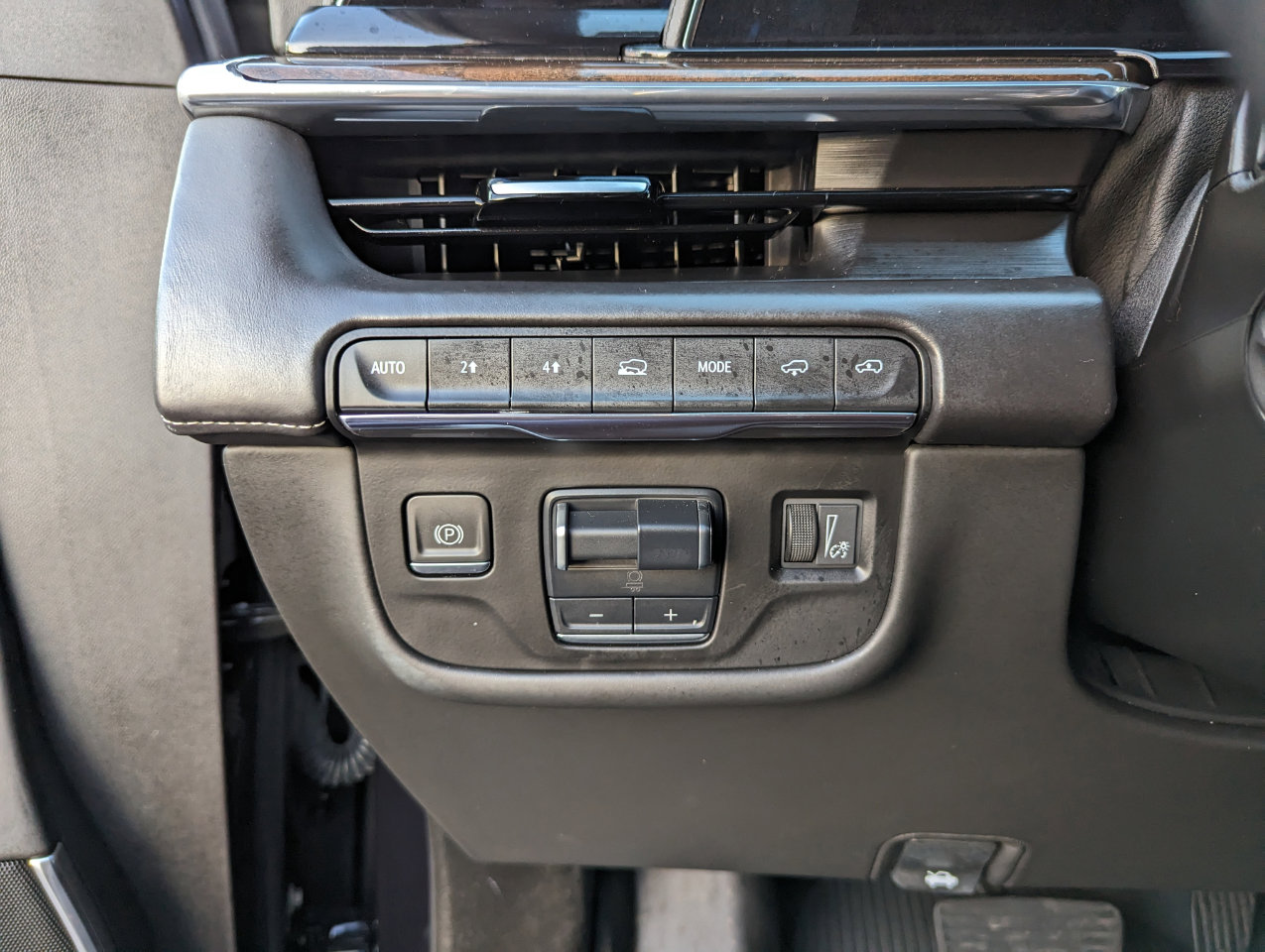 Used 2023 Cadillac Escalade Sport Platinum w/ LPO, Floor Liner Package image 14