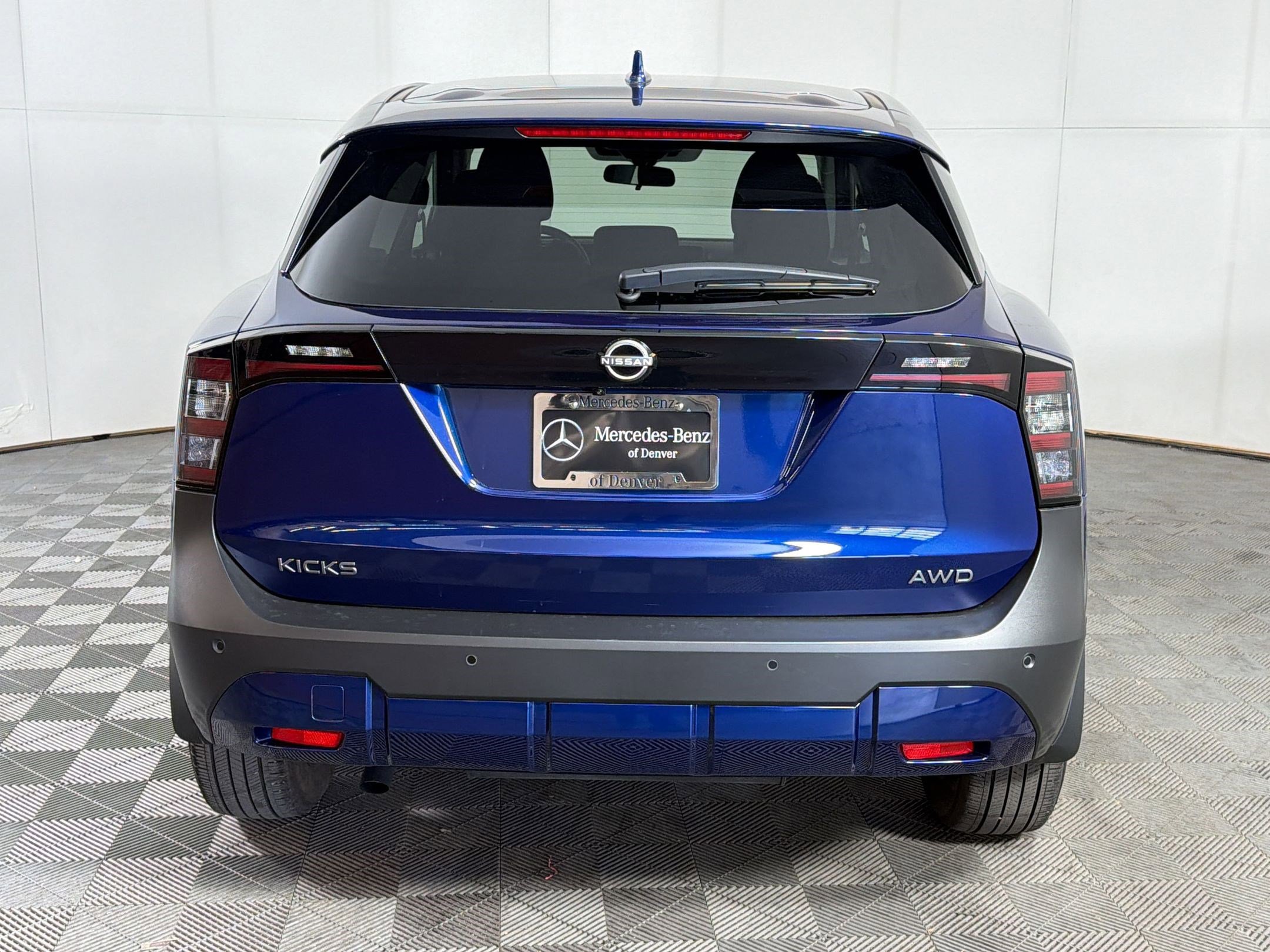 Used 2025 Nissan Kicks SV image 10
