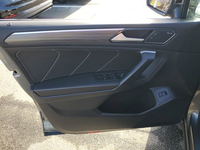 Used 2024 Volkswagen Tiguan SEL R-Line image 15