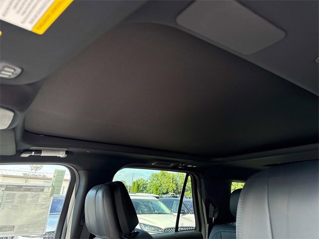 New 2025 Lincoln Navigator L Reserve w/ Jet Appearance Package image 24