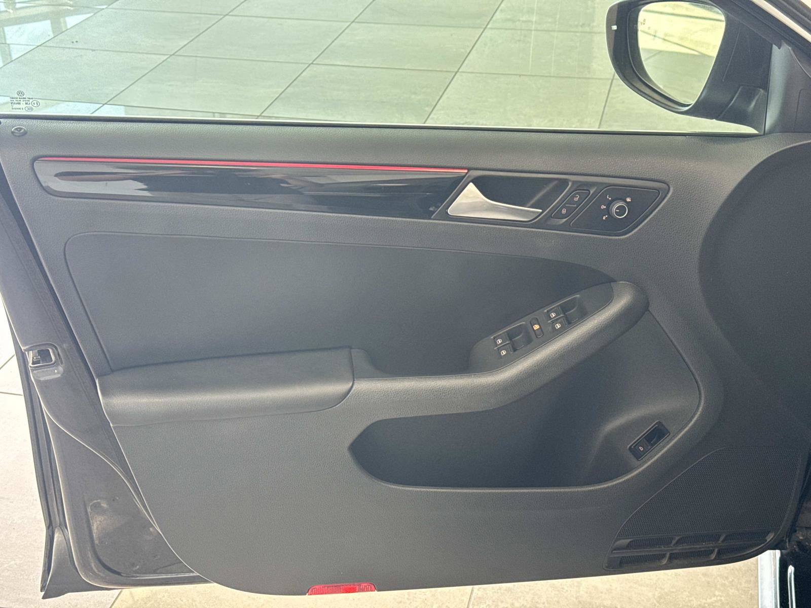 Used 2018 Volkswagen Jetta GLI FWD image 18