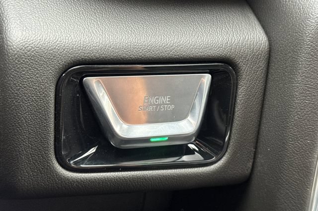 Used 2026 GMC Yukon XL Denali w/ Sun & Power Step Package AWD/4WD image 21
