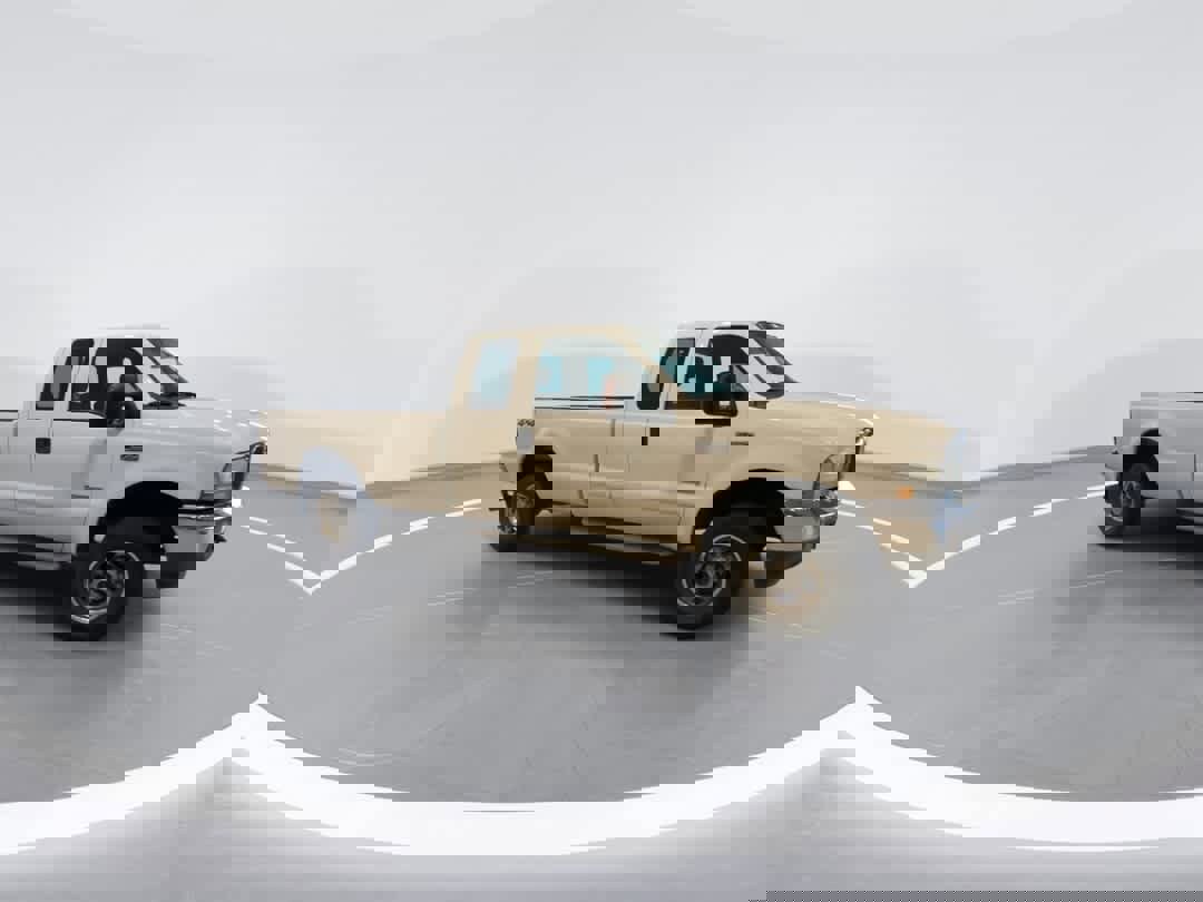 Used 2003 Ford F250 image 2