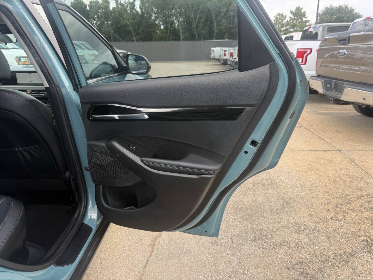 Used 2024 Kia Seltos EX FWD image 16