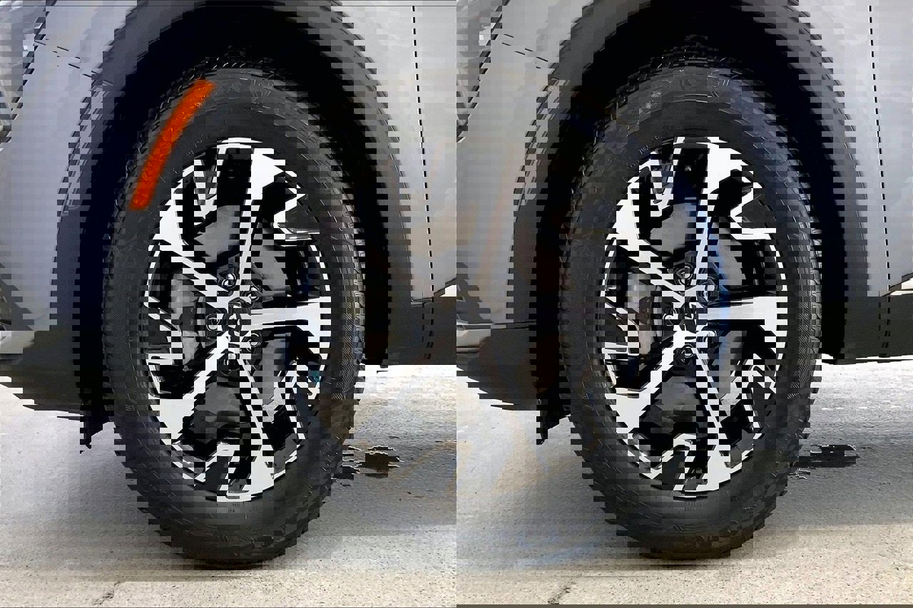 Used 2023 Kia Sportage EX image 8