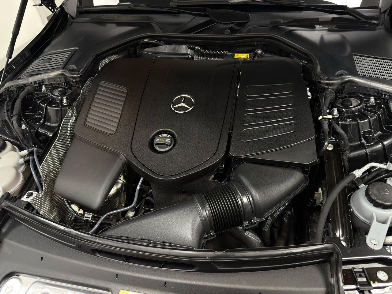 Used 2023 Mercedes-Benz C 300 4MATIC Sedan image 39