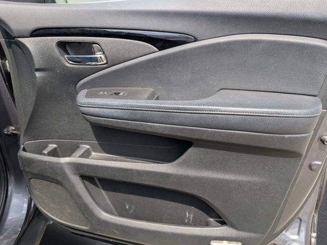 Used 2017 Honda Pilot Elite image 24