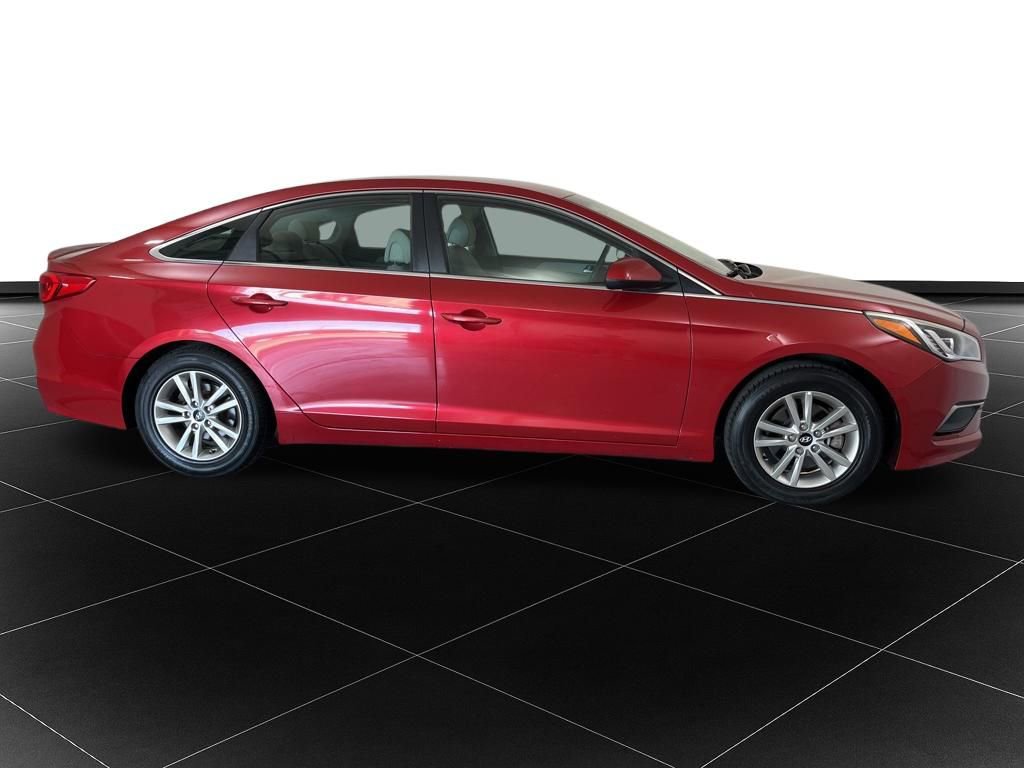 Used 2017 Hyundai Sonata SE w/ Cargo Package FWD image 6