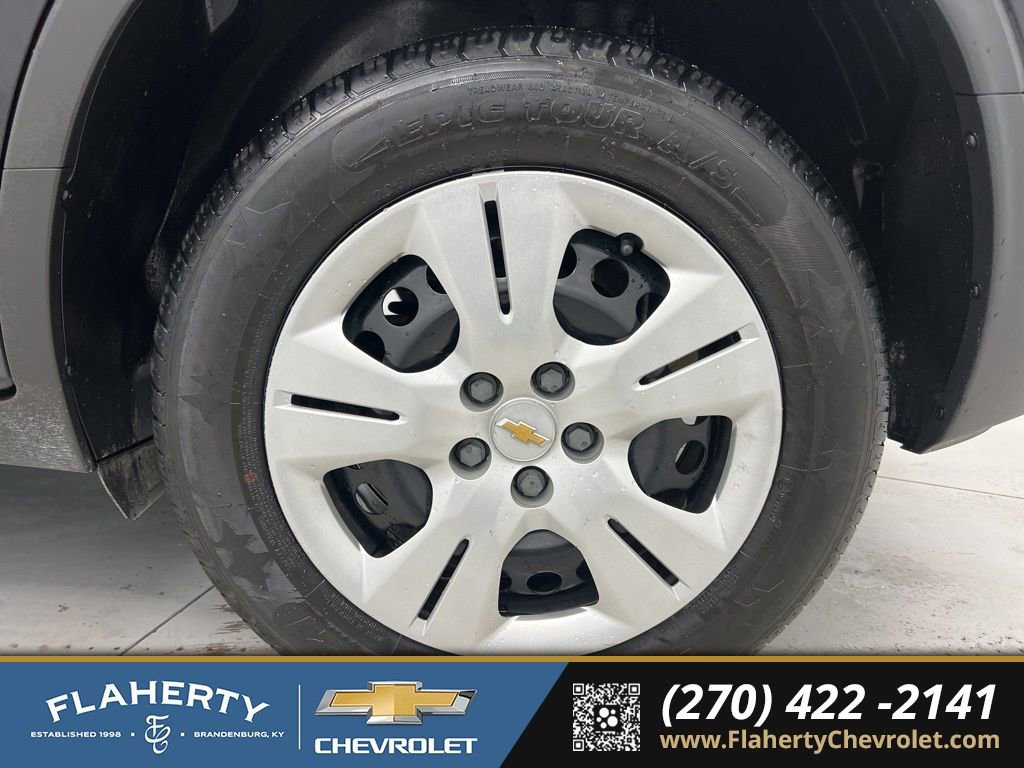 Used 2018 Chevrolet Trax LS image 17