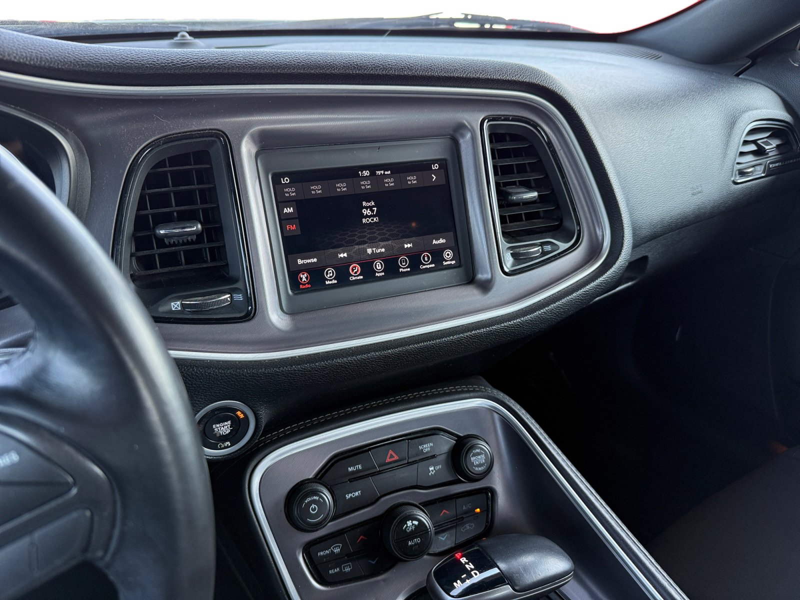 Used 2019 Dodge Challenger SXT image 15