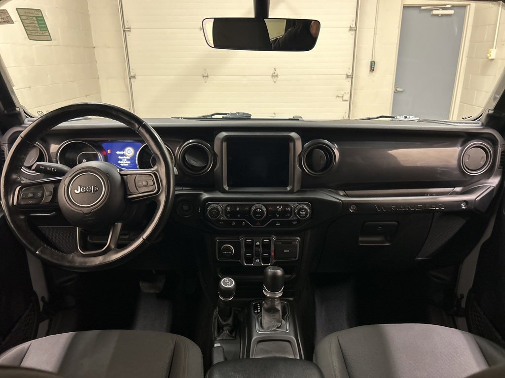 Used 2022 Jeep Wrangler Unlimited Sport image 17